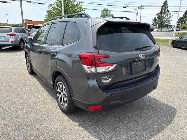 Used 2023 Gray Metallic Subaru Premium image 14