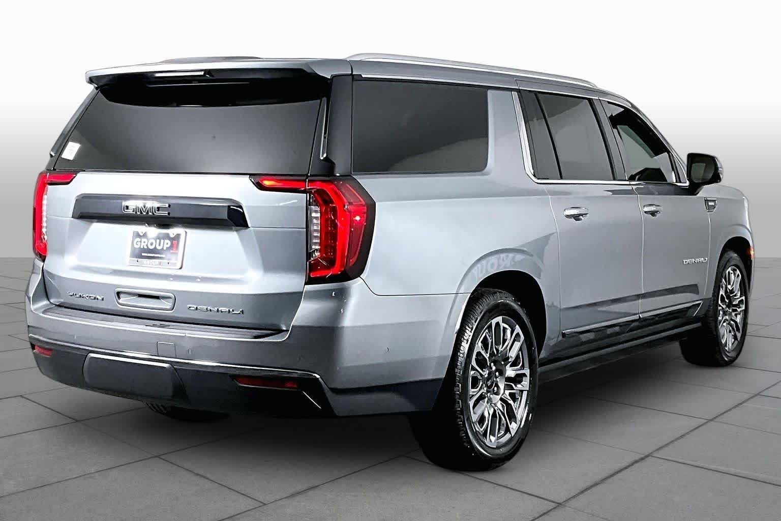 Used 2023 Sterling Metallic GMC Denali Ultimate image 12