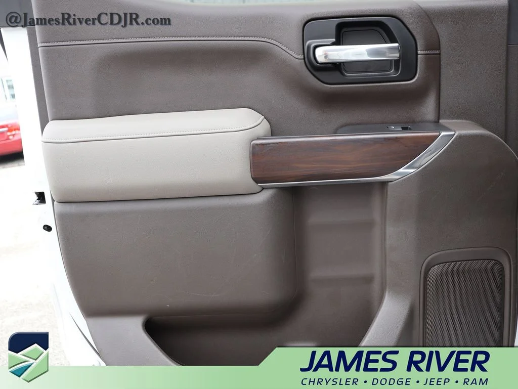 Used 2019 White GMC SLT image 16
