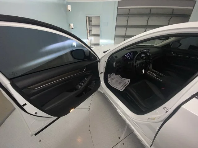 Used 2019 White Honda Touring 2.0T image 11