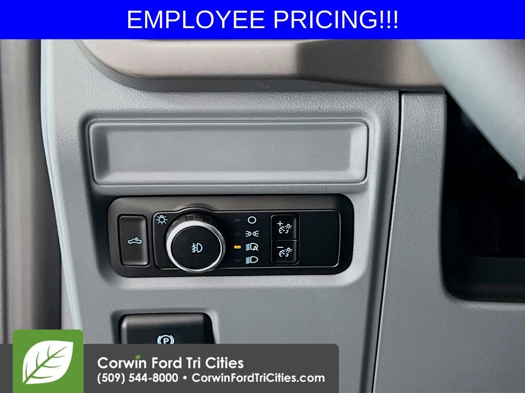 New 2026 White Ford XLT image 19