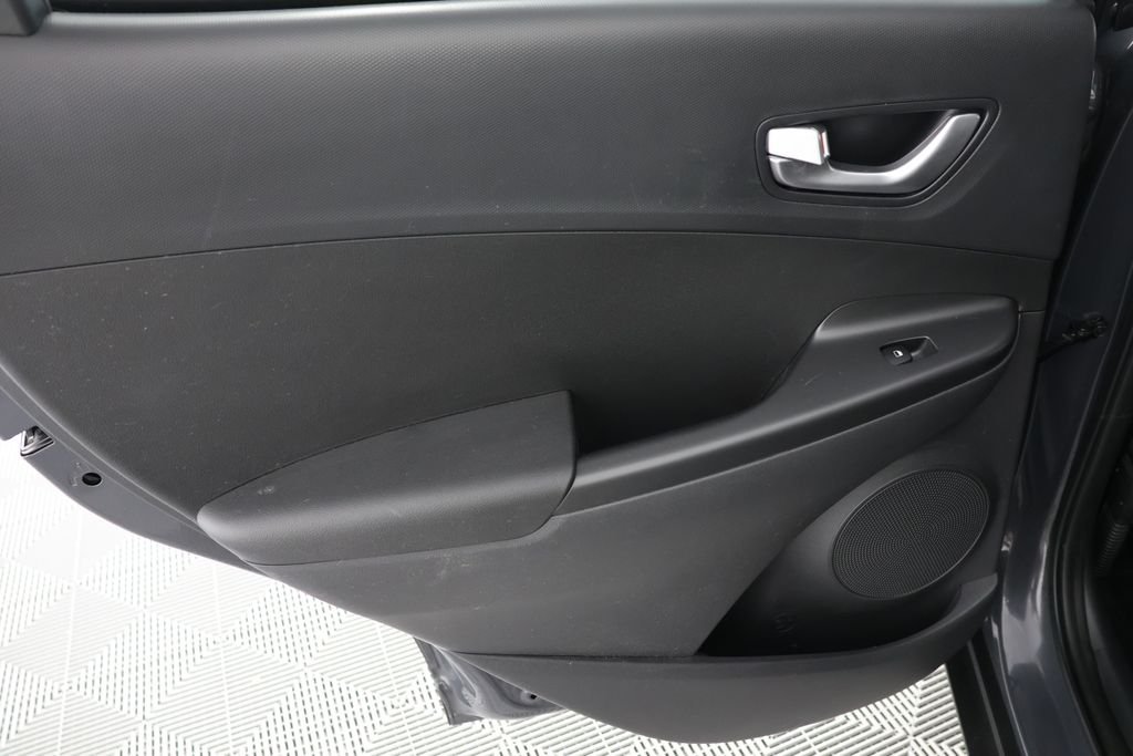 Used 2023 Gray Hyundai SEL image 27