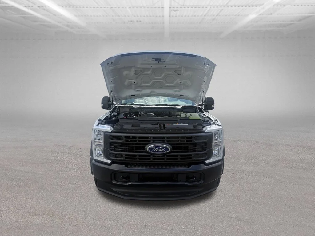 New 2026 Oxford White Ford F-550® XL image 44