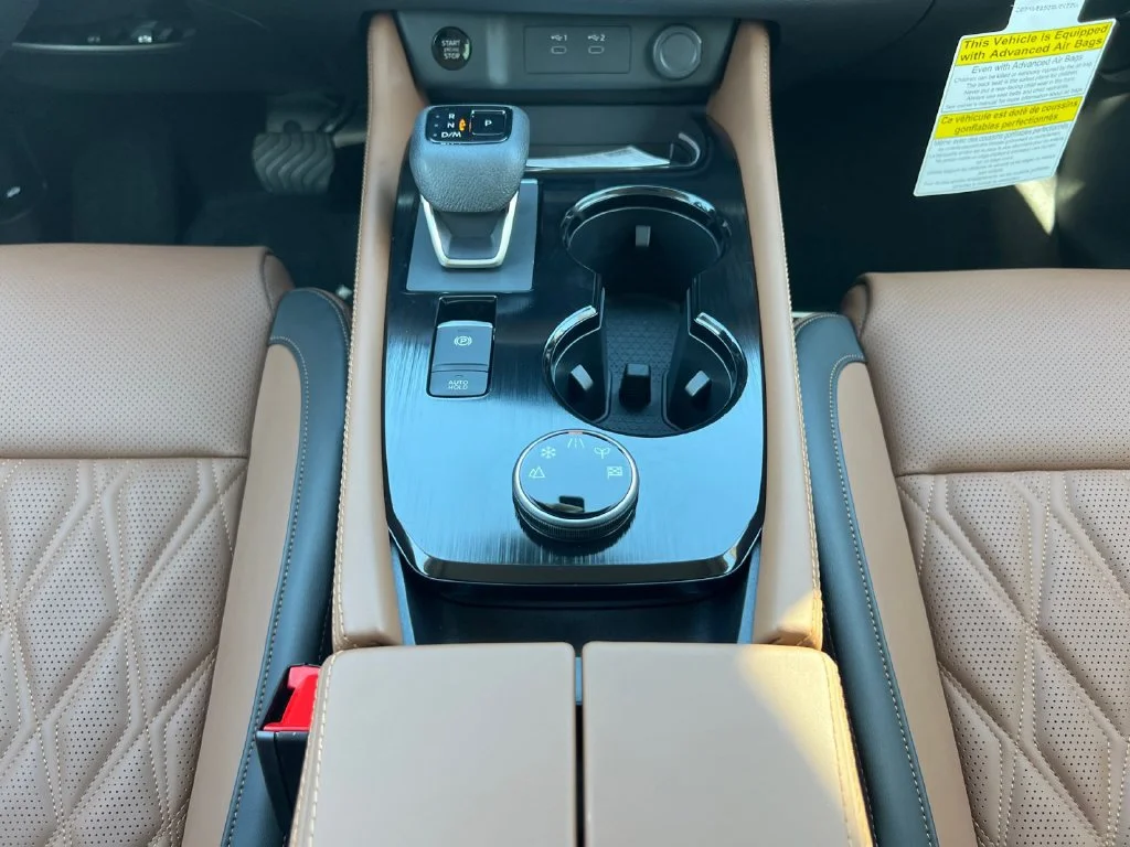 New 2026 White Nissan Platinum image 12