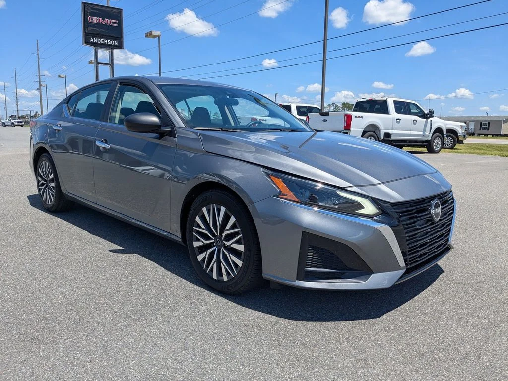 Used 2024 Nissan Altima SV with VIN 1N4BL4DV3RN313854 for sale in Douglas, GA