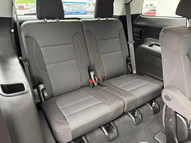 Used 2023 Sterling Metallic GMC SLE image 20
