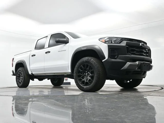 Used 2024 Summit White Chevrolet Trail Boss image 20