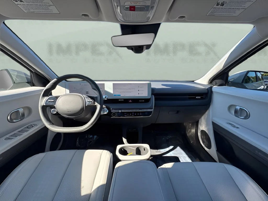 Used 2023 Gray Hyundai SEL image 10