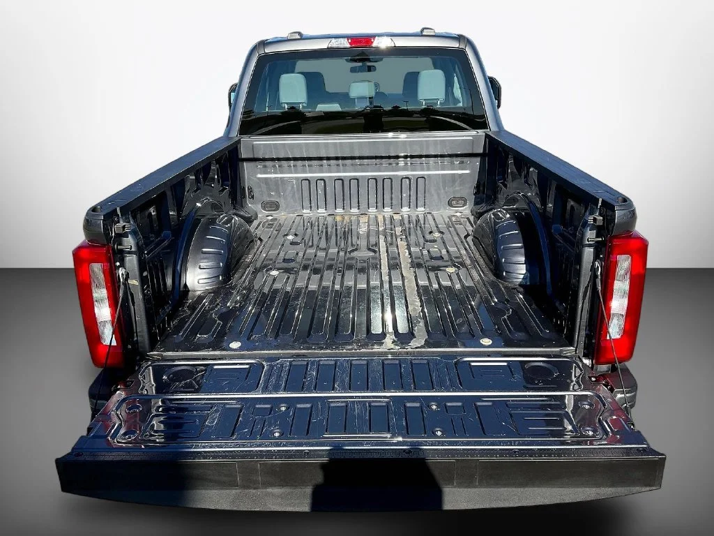 Used 2026 Gray Ford XL image 7