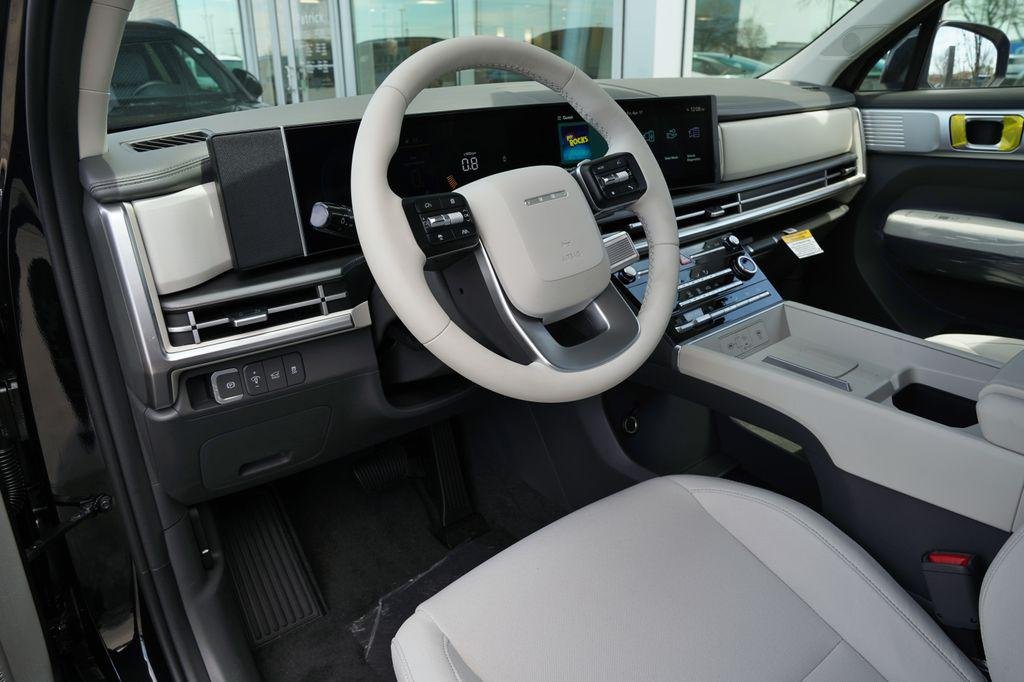 New 2026 Phantom Black Hyundai SE image 10