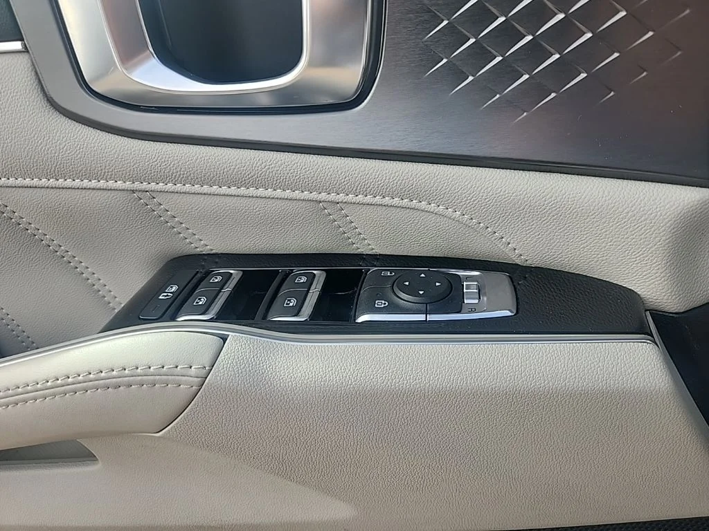 Used 2021 Silver Kia SX image 26