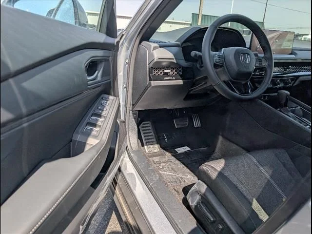 2025 Honda Accord Hybrid Sport - Photo 6