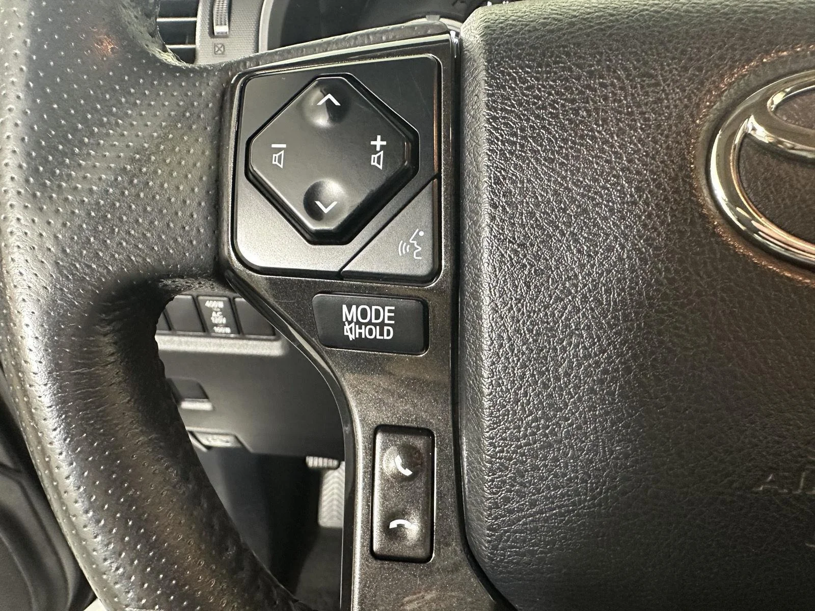 Used 2020 Super White Toyota TRD Off Road Premium image 39