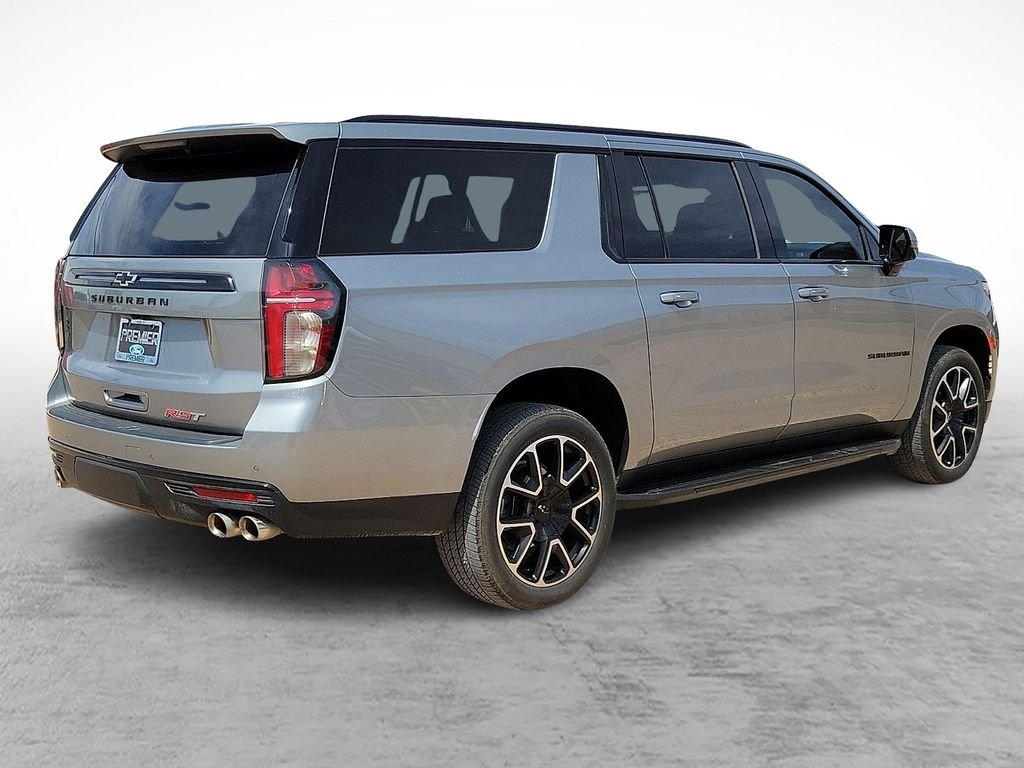 2023 Chevrolet Suburban RST - Photo 11