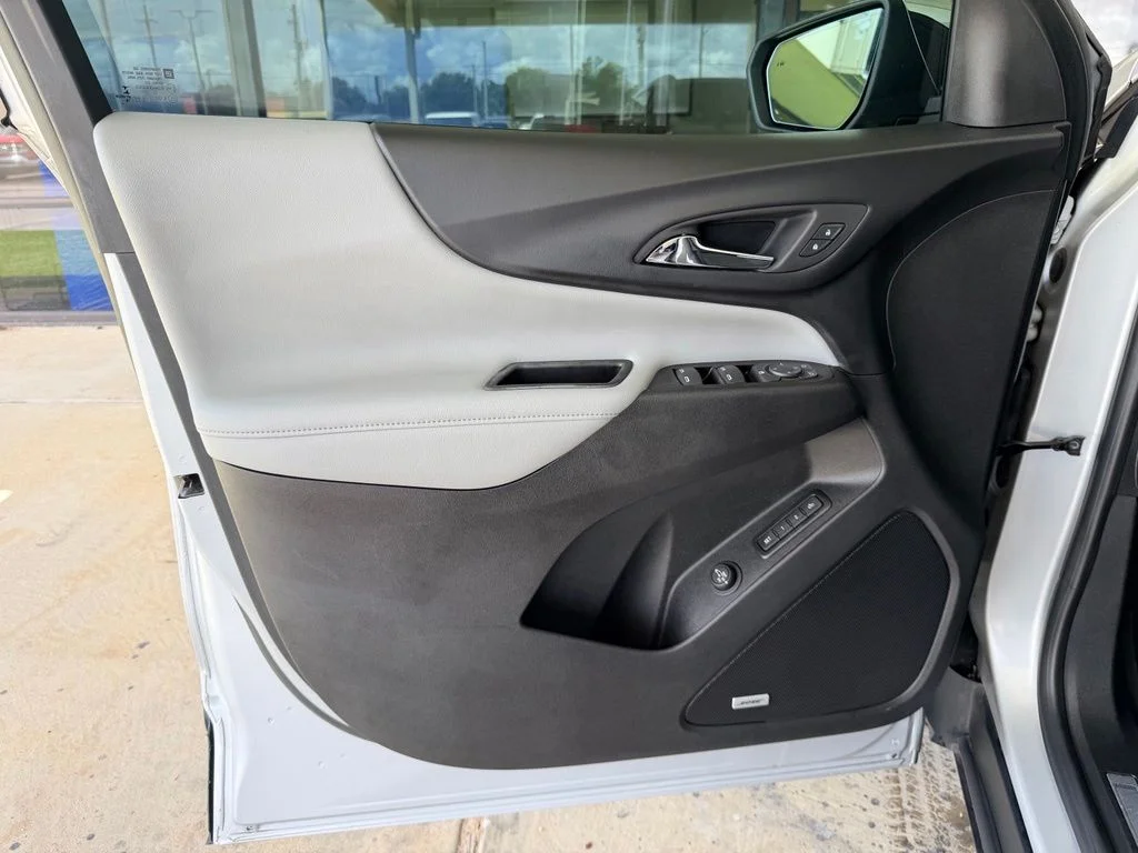 Used 2019 Silver Chevrolet Premier image 10