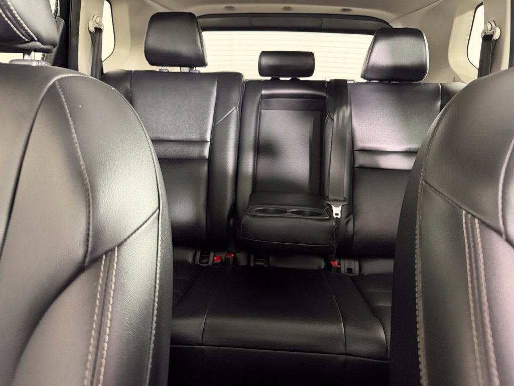 Used 2023 Black Nissan SL image 19