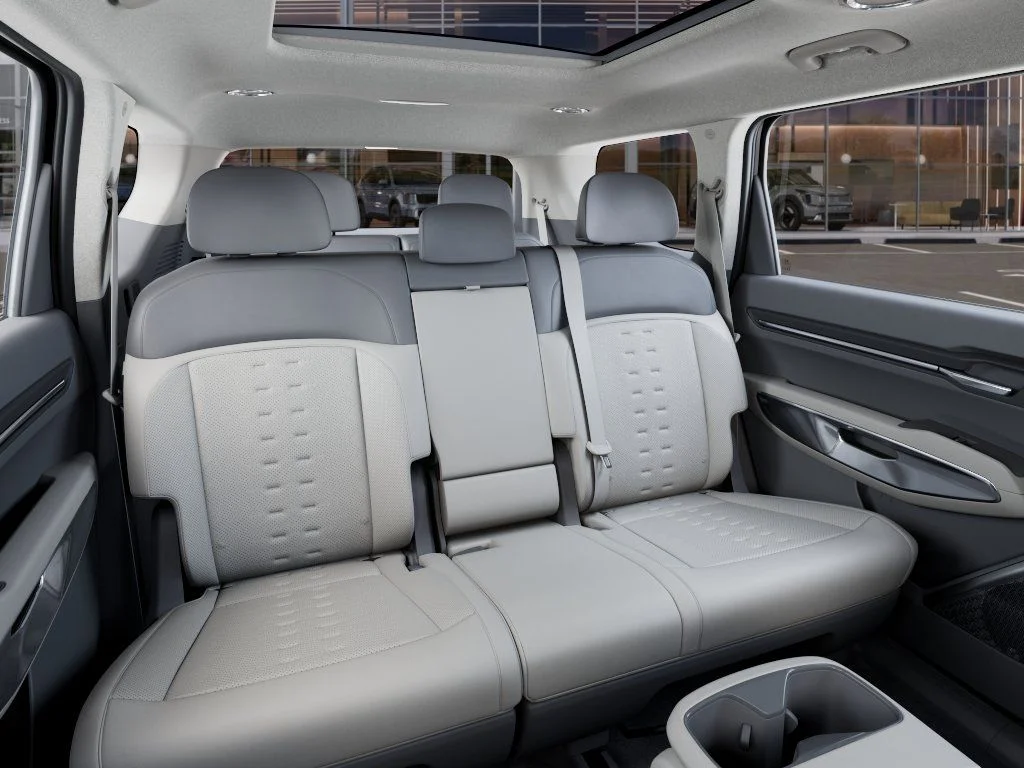 New 2026 Ebony Black Kia Wind AWD image 16