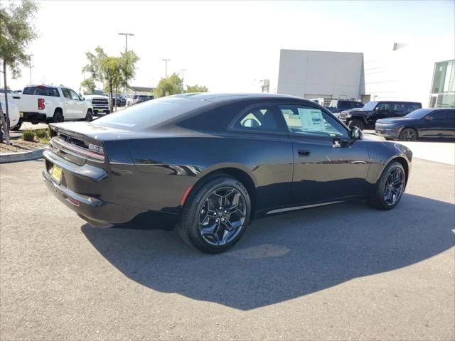 New 2026 Diamond Black Crystal Pearlcoat Dodge R/T image 6