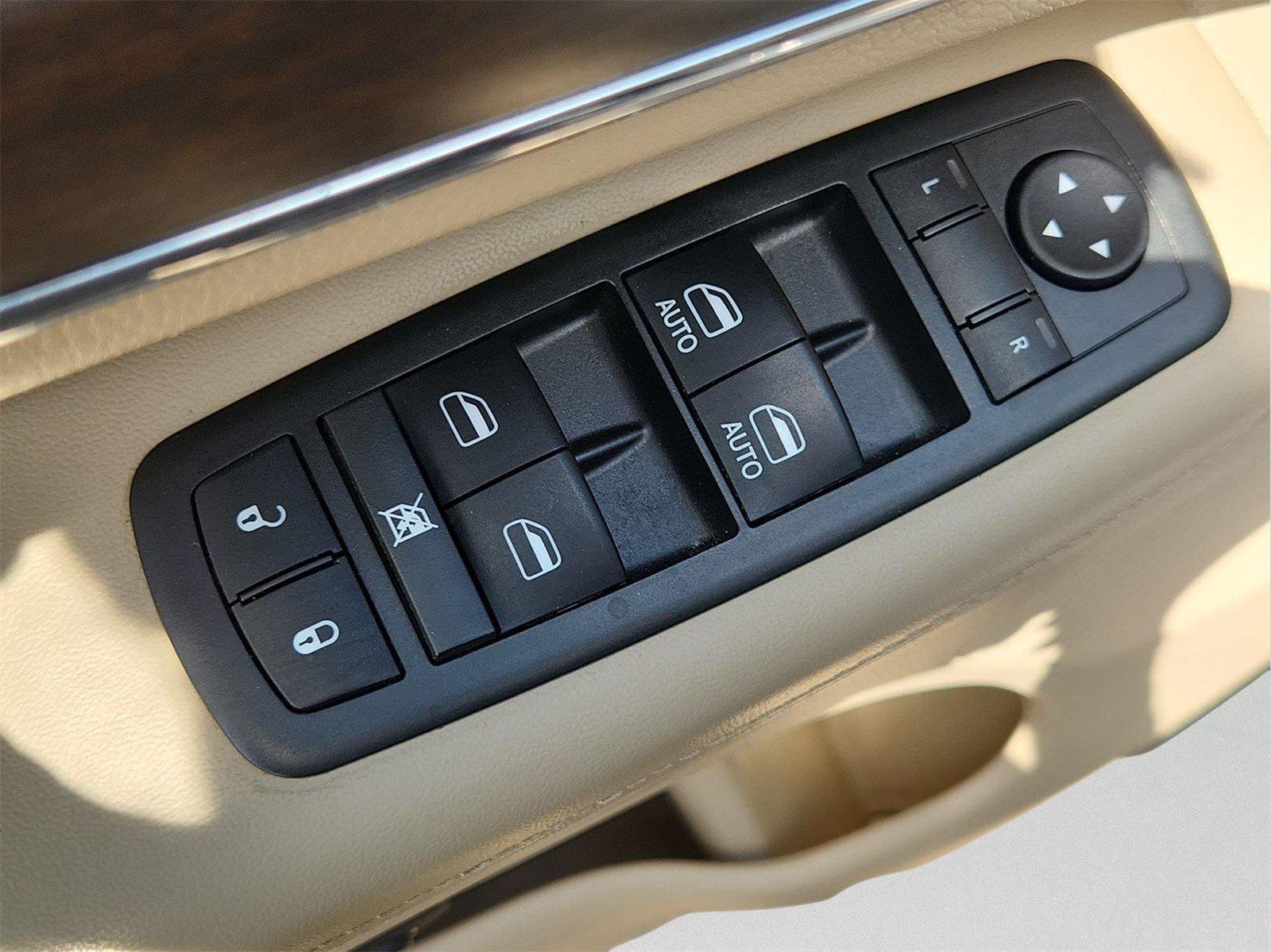 2015 Jeep Grand Cherokee Limited Gray at Auto Boutique Texas