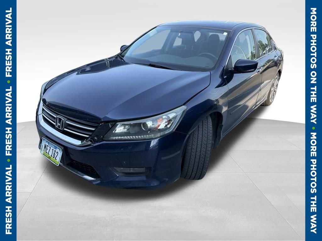 Used 2015 Blue Honda Sport image 1