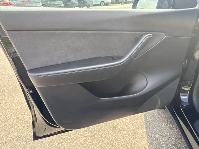 Used 2022 Black Tesla Long Range image 15