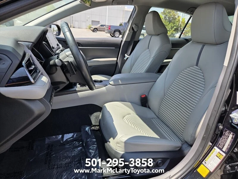 Used 2024 Midnight Black Metallic TOYOTA SE AUTO image 9