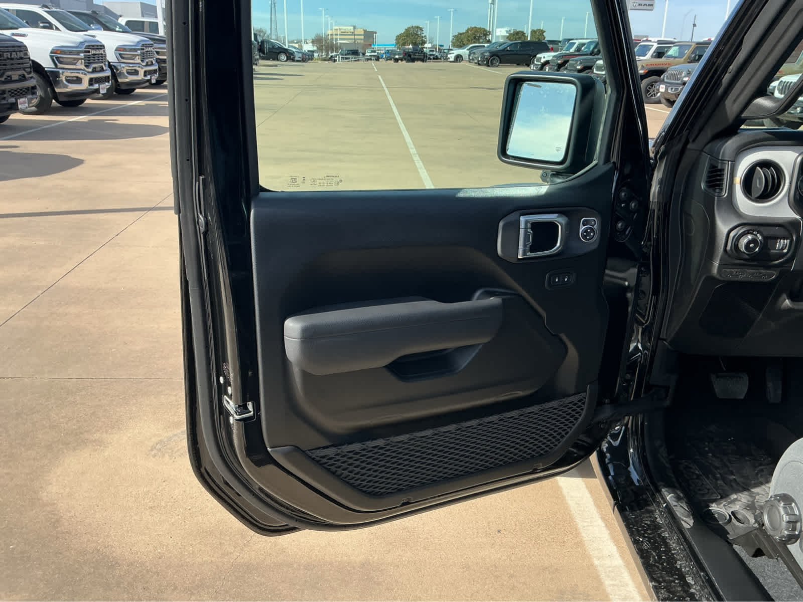 New 2026 Black Clear-Coat Exterior Paint Jeep Sport S image 14