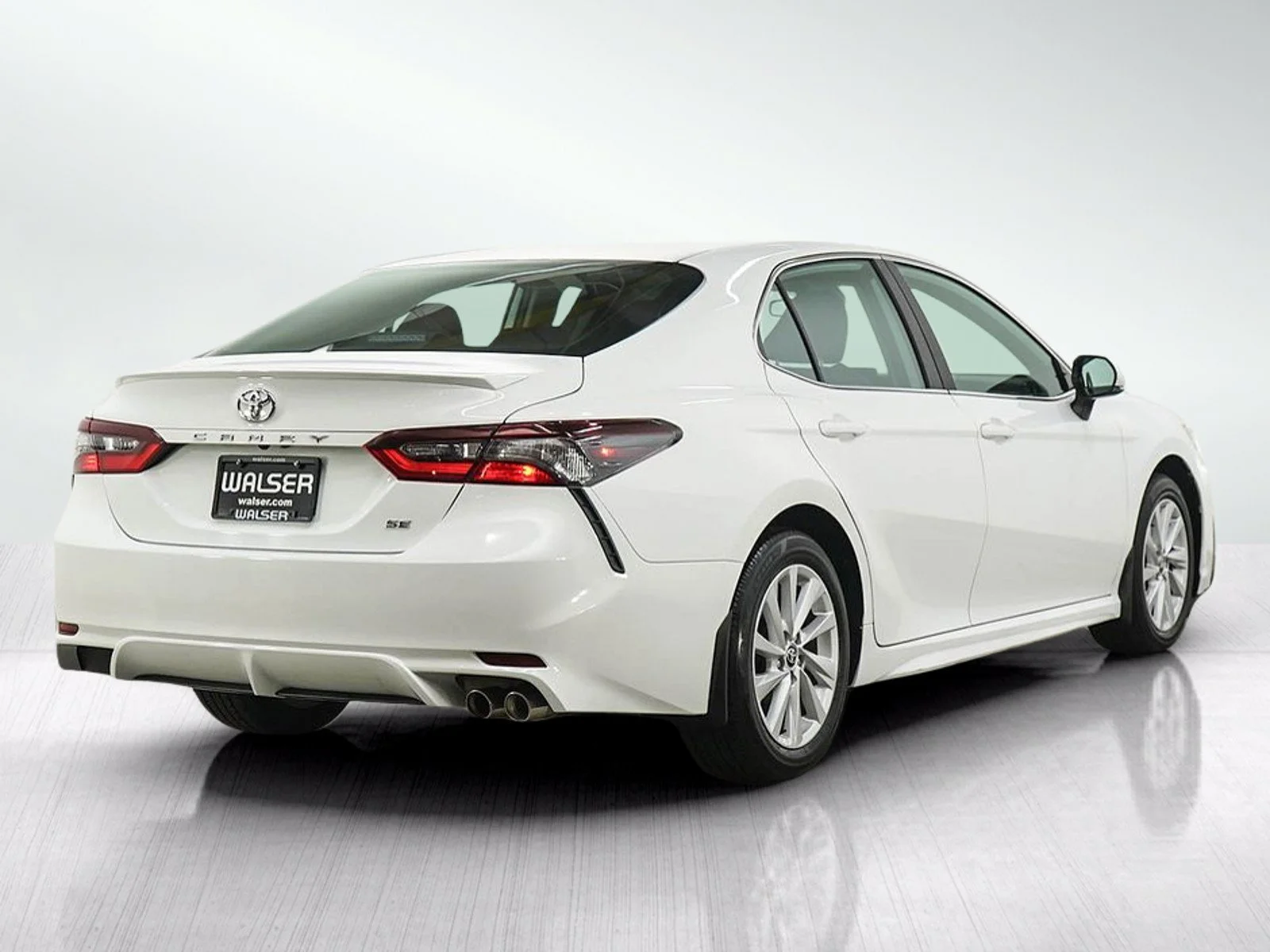 Used 2024 White Toyota  image 5