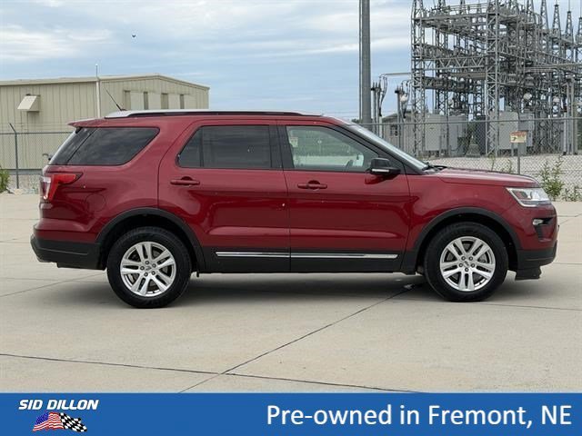 Used 2018 Red Ford XLT image 3