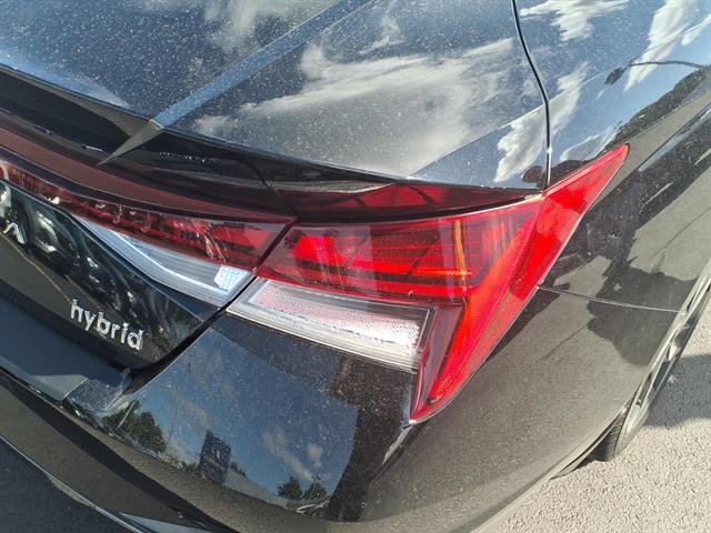 2023 Hyundai Elantra Limited - Photo 13