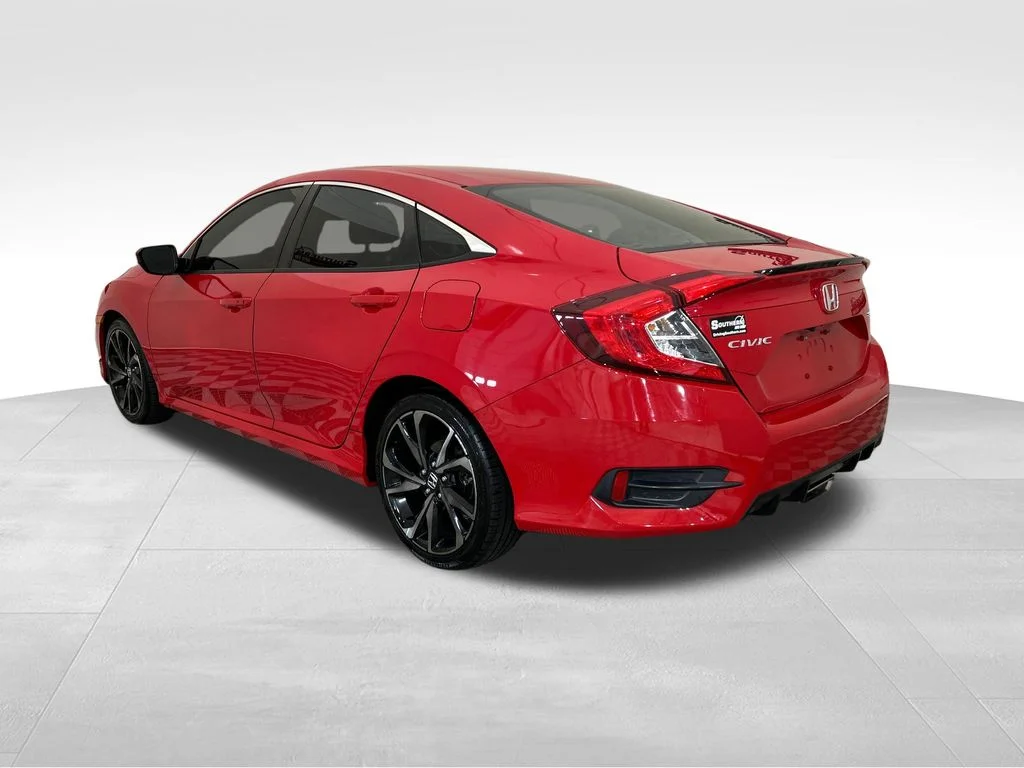 Used 2021  Honda Sport image 3