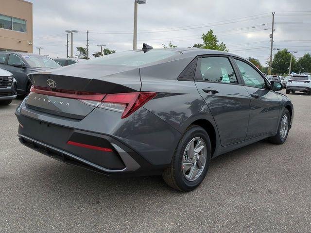 New 2026 Gray Hyundai SE image 5