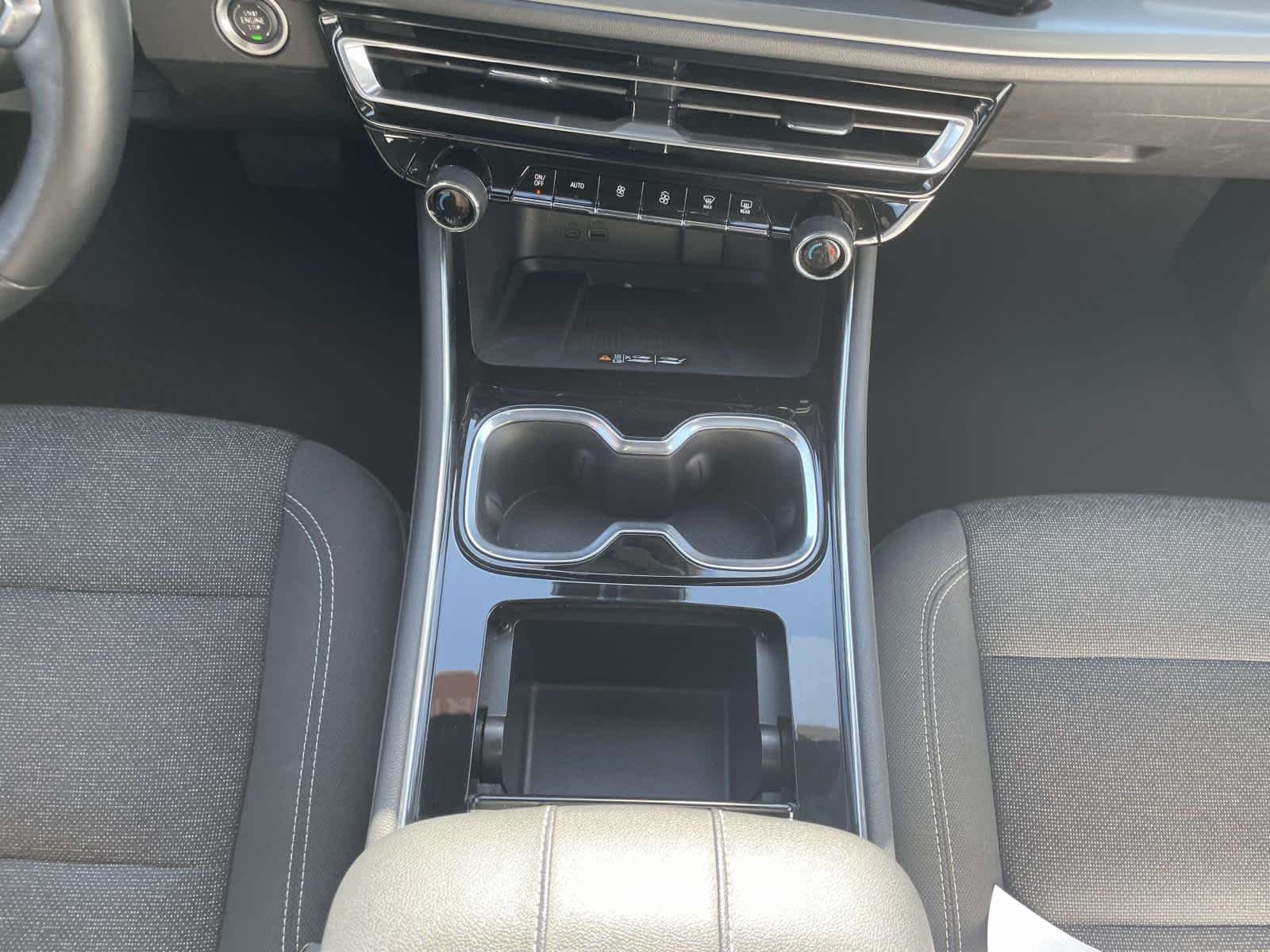 2024 Chevrolet Traverse 2LT - Photo 28