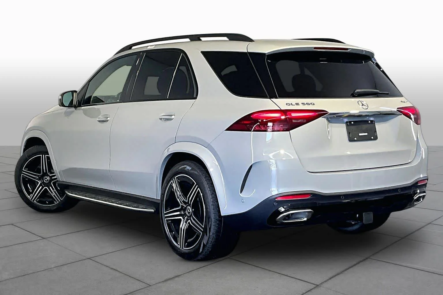 New 2026 MANUFAKTUR Alpine Grey Mercedes-Benz GLE 580 image 3