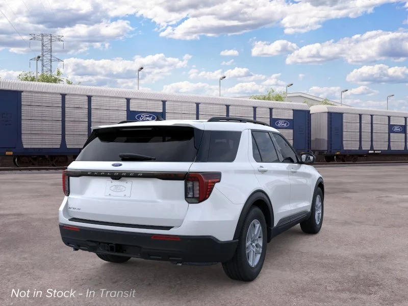 New 2026 Star White Metallic Tri-Coat Ford Active image 8