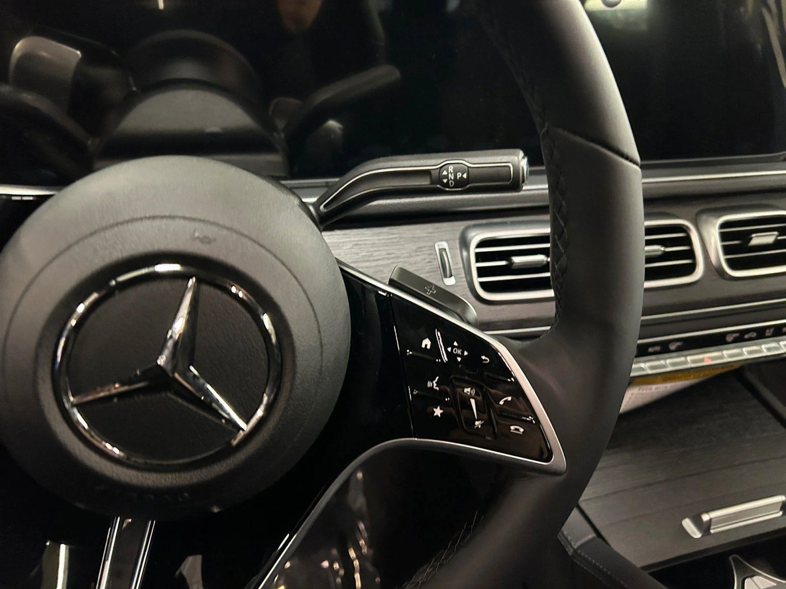 New 2026 MANUFAKTUR Silicon Grey Mercedes-Benz GLE 350 image 20