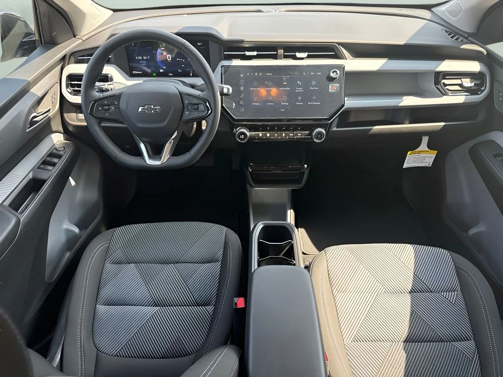 Used 2027 Gray Chevrolet LT image 12
