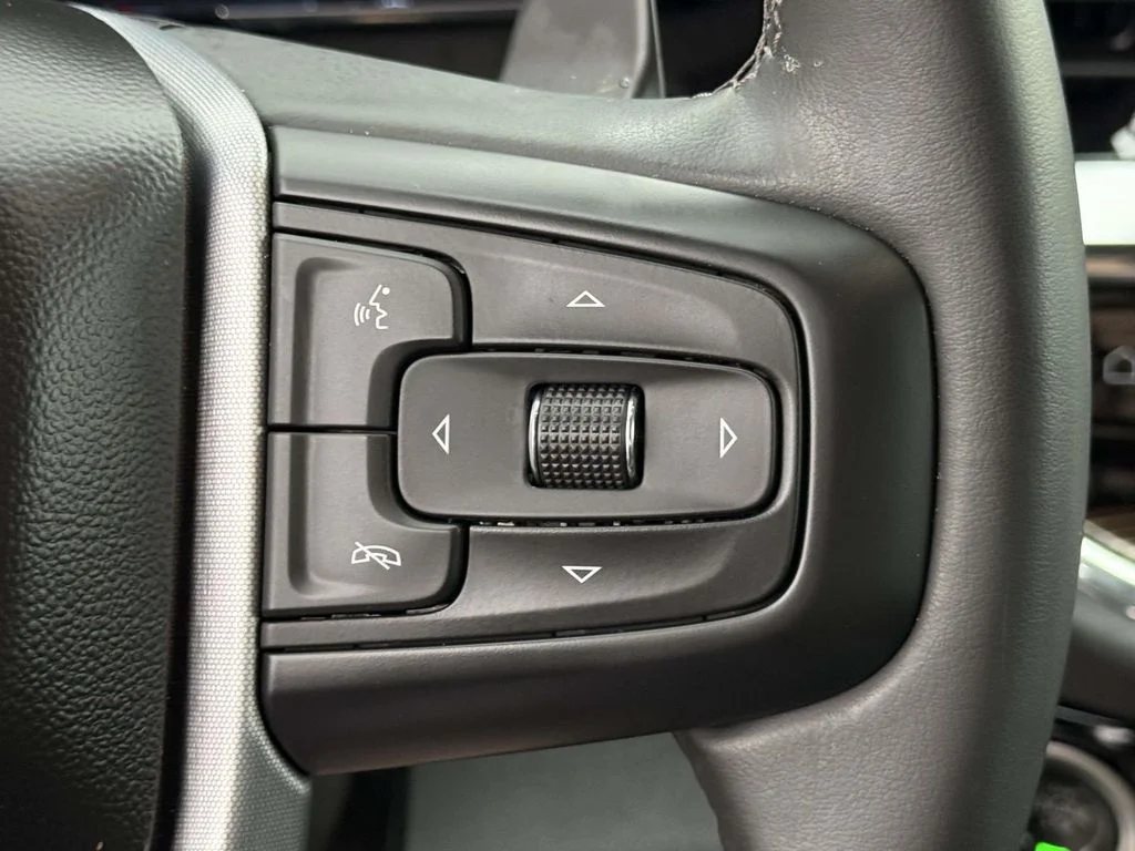Used 2024 Silver GMC Elevation image 20