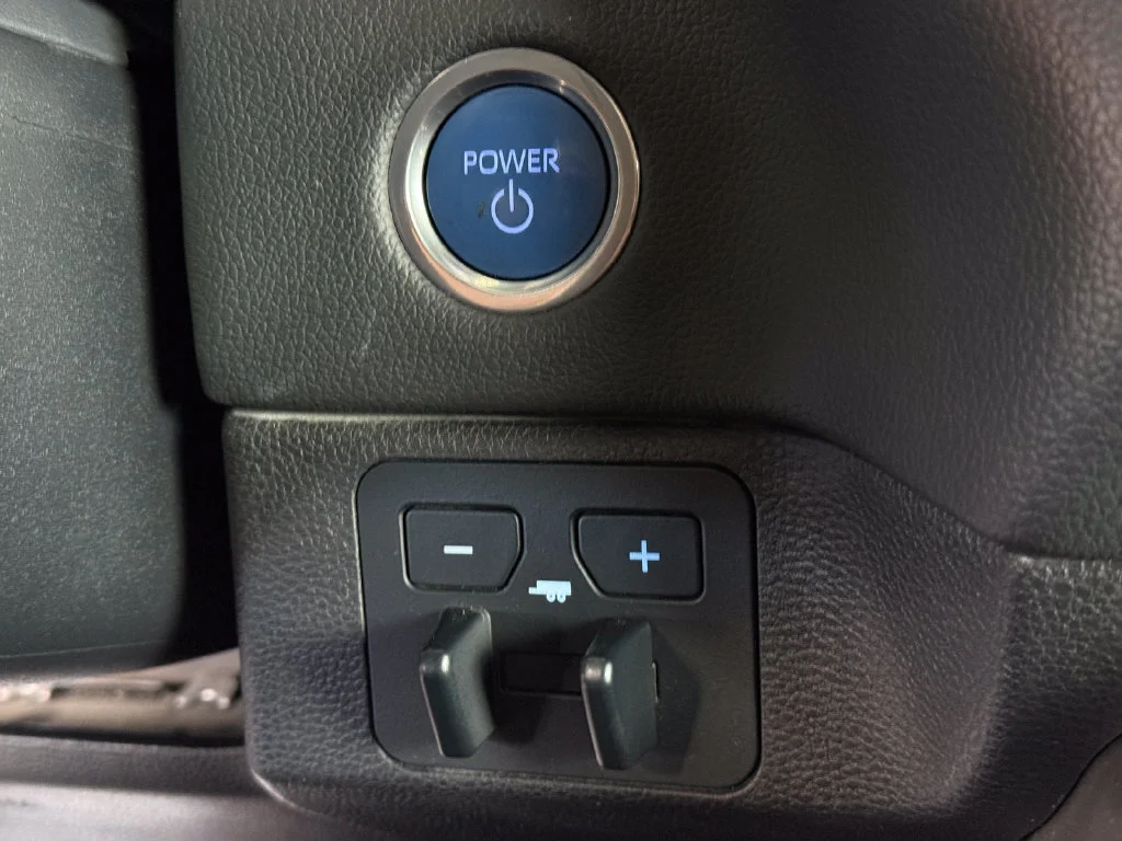 Used 2024 White Toyota Limited Hybrid image 27