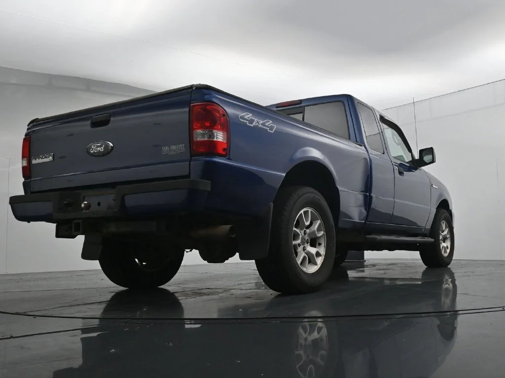 Used 2011 Blue Ford XLT image 21