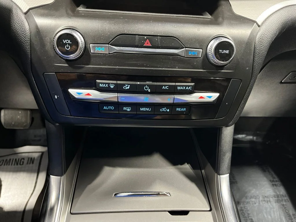 Used 2020 Black Metallic Ford XLT image 25