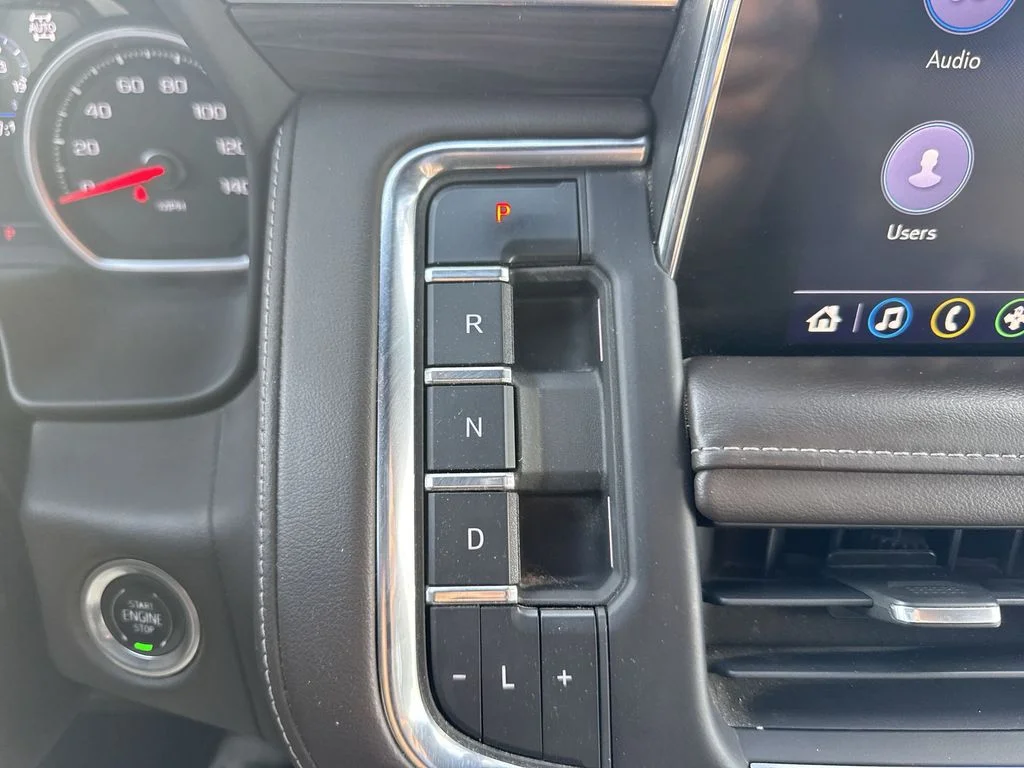 Used 2021 White Chevrolet Z71 image 19