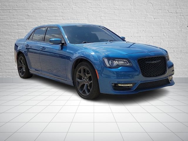 Used 2023  Chrysler Touring image 6