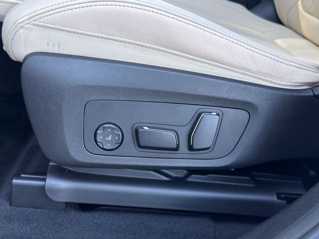 Certified Used 2024 Alpine White BMW xDrive30i image 15