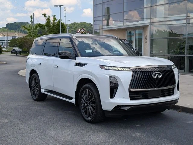 New 2026 2T RADIANT WHIT INFINITI AUTOGRAPH image 9