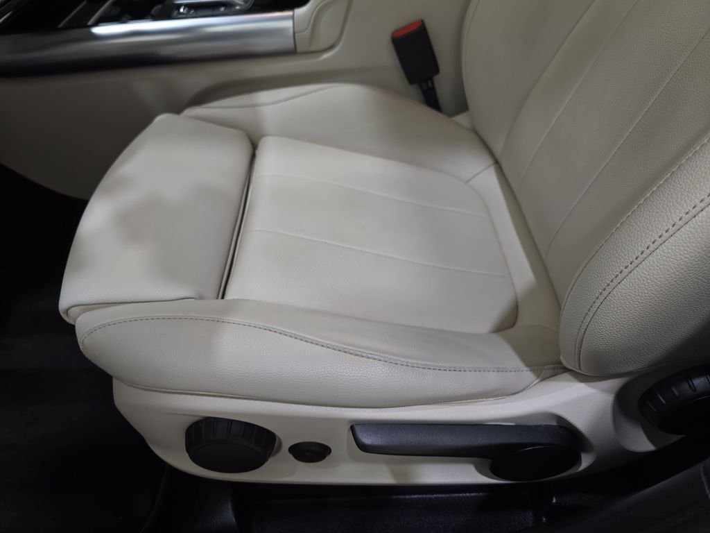 Used 2022  Mercedes-Benz GLA 250 image 31