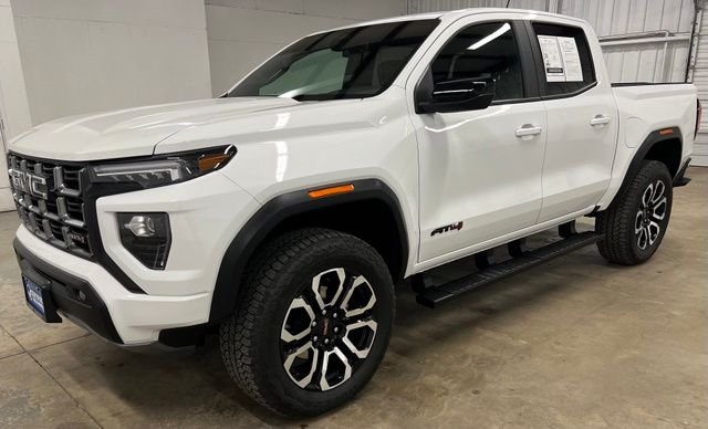 Used 2026 White GMC AT4 image 3