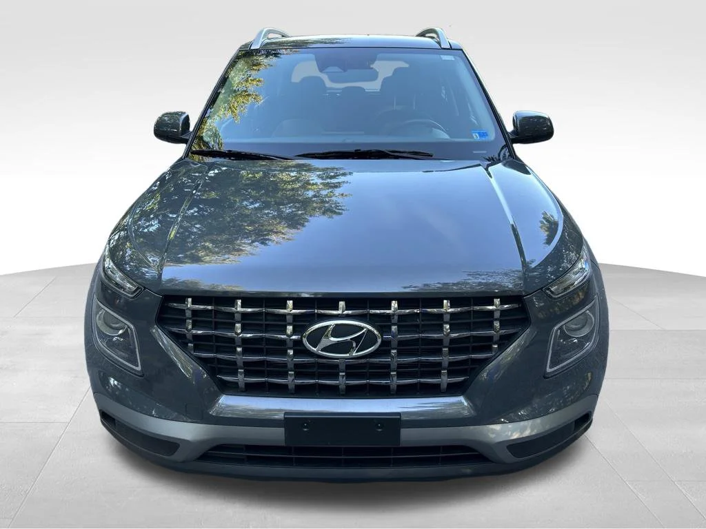 Used 2024 Gray Hyundai SEL image 9