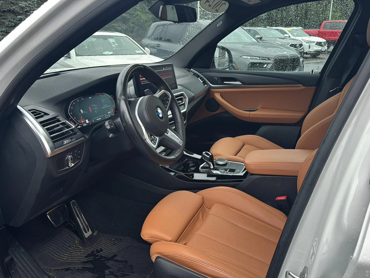 Used 2024 Mineral White Metallic BMW xDrive30i image 9