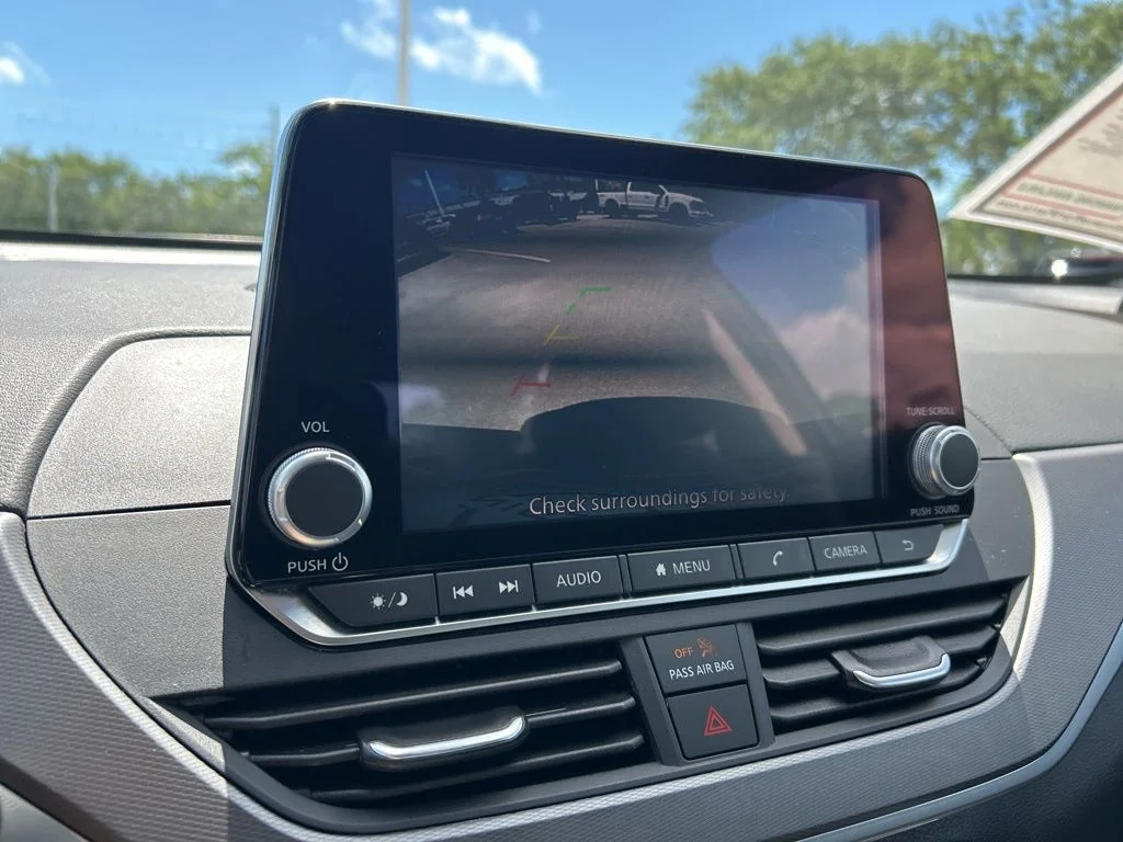 Used 2025 Gray Nissan 2.5 SR image 34